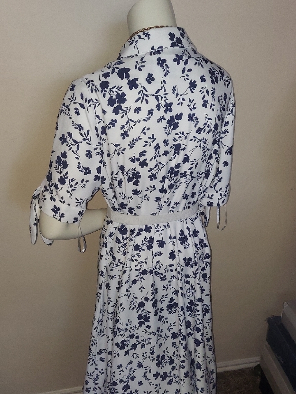 Calvin Klein White Top with Navy Floral Print - Picture 13 of 15